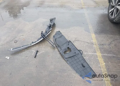 2018 Honda Odyssey Elite z USA, uszkodzony, nr VIN 5FNRL6H97JB092747